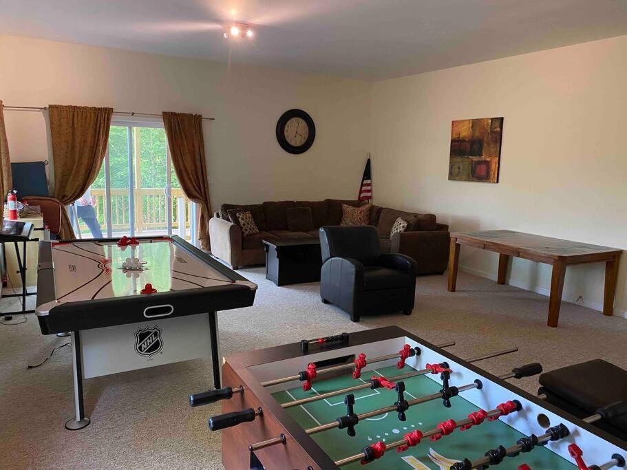 Fun & Fabulous Getaway Villa Gilford Bagian luar foto